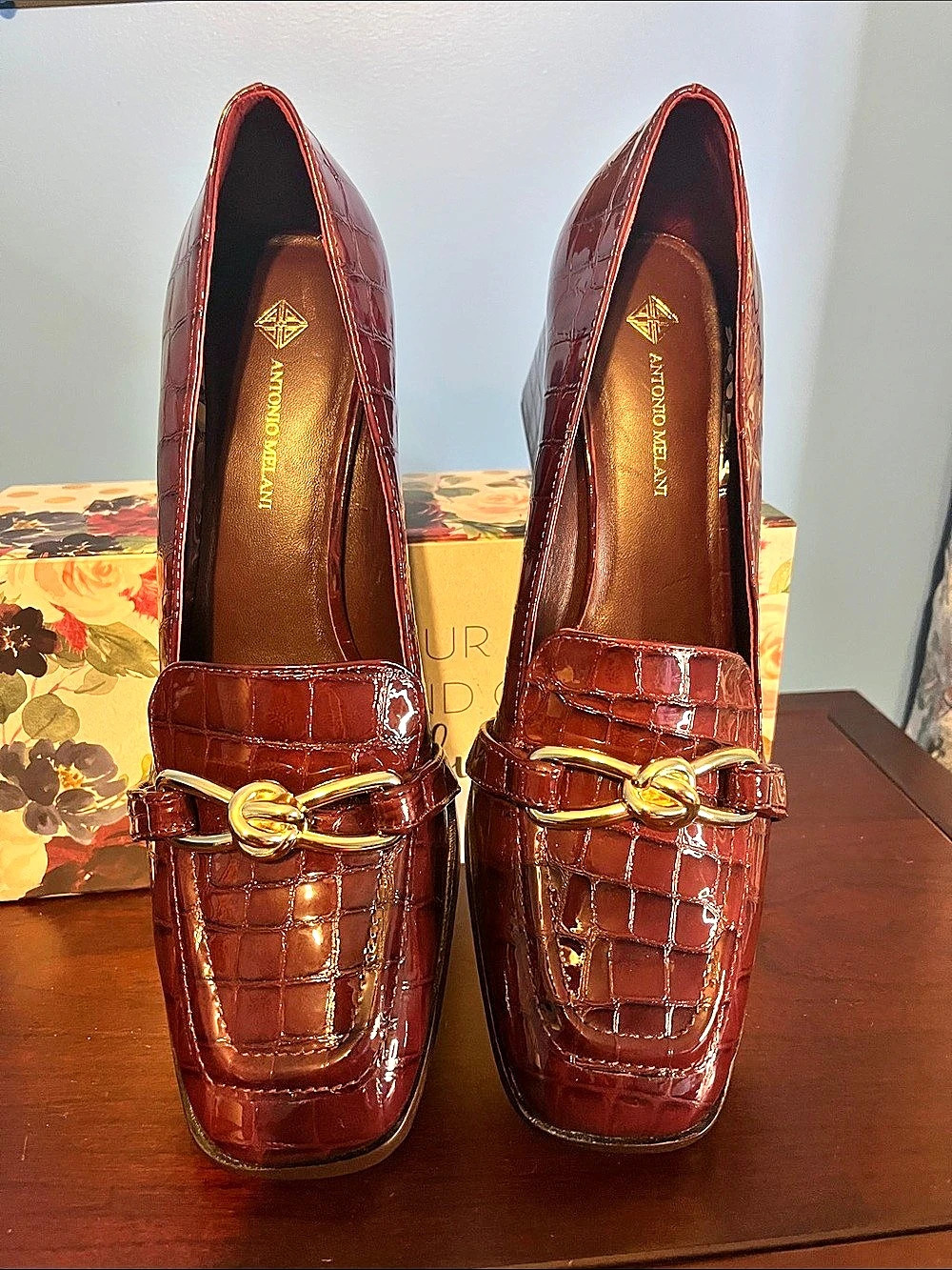 Antonio Melani Crocodile Embossed Block Heel Loafers, Burgundy, New w/o Box, 9.5